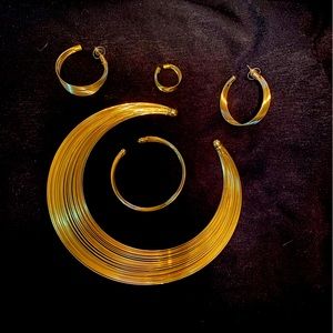 Choker necklace, earrings, bracelet & ring
